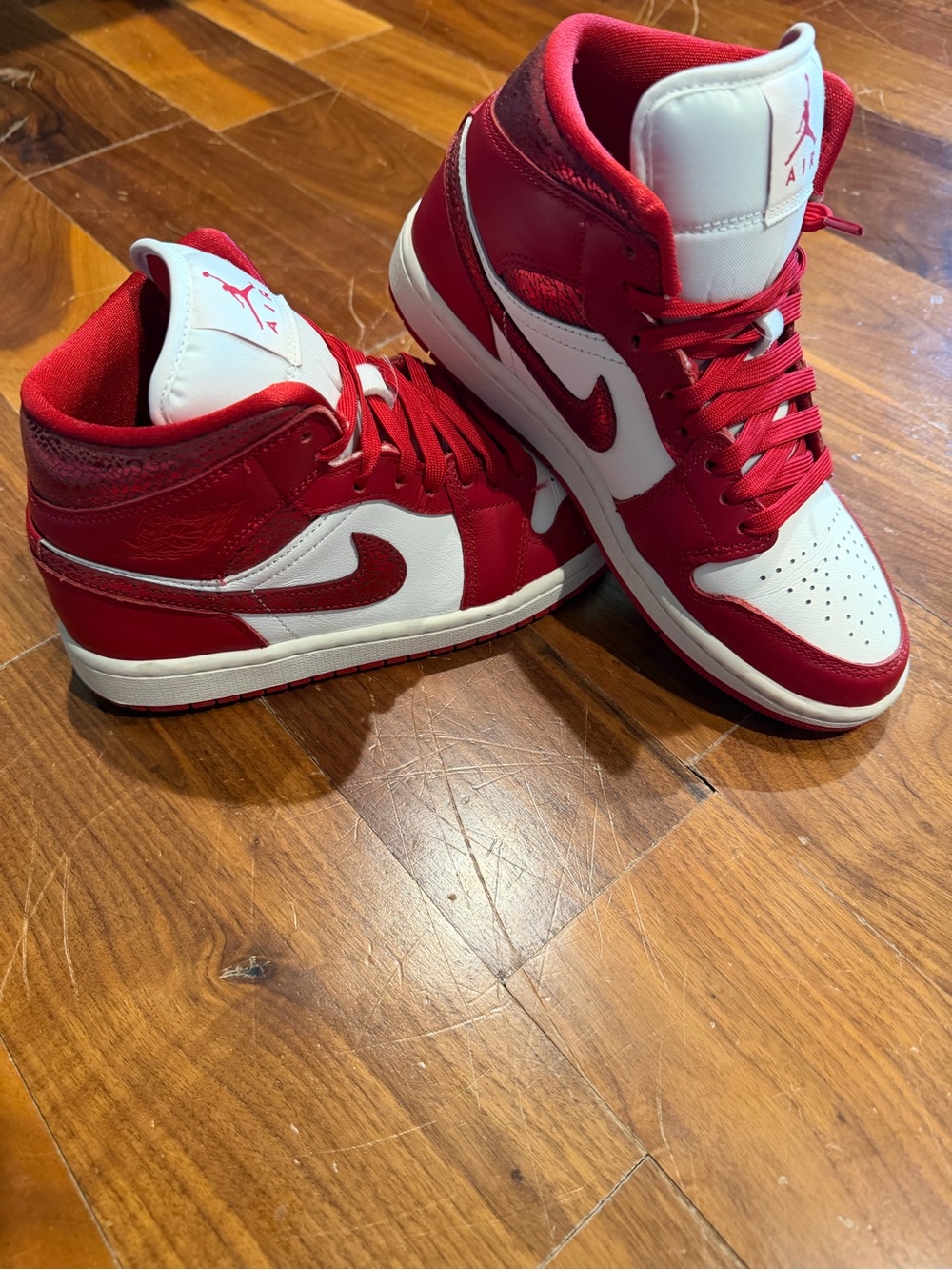 Women's Air Jordan 1 Mid SE -Red Cracked Leather-HJ9337-106